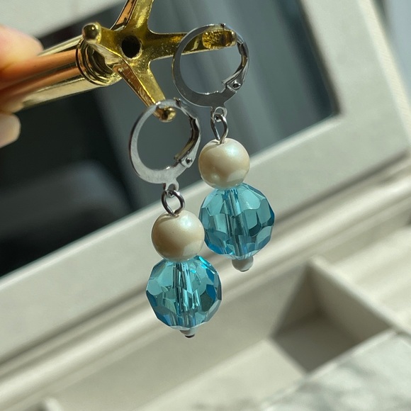 Sky blue  glass bead & glass pearl huggie silver hoop earrings - Picture 2 of 5